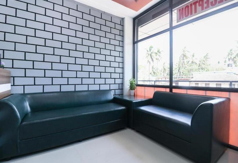 ホテル Oyo 70830 Fort Land Residency