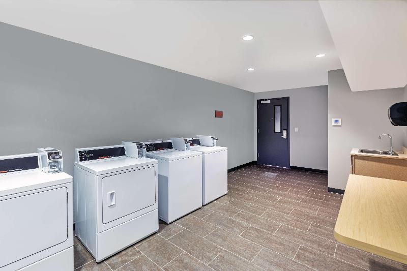 فندق Tru By Hilton Laredo Airport