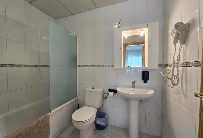 פנסיון Hostal Alfil