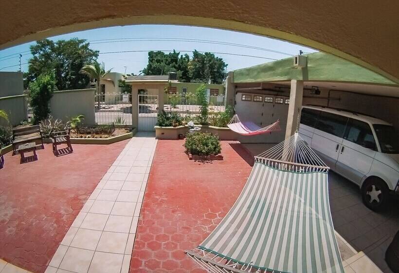 پانسیون Pueblo Nomada   Hostel