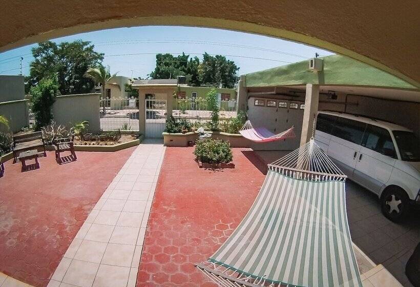 پانسیون Pueblo Nomada   Hostel