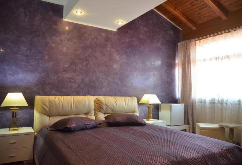 בית מלון כפרי Liberty Rooms
