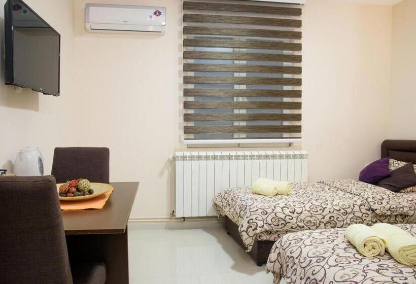 پانسیون Guest House Centar Lux