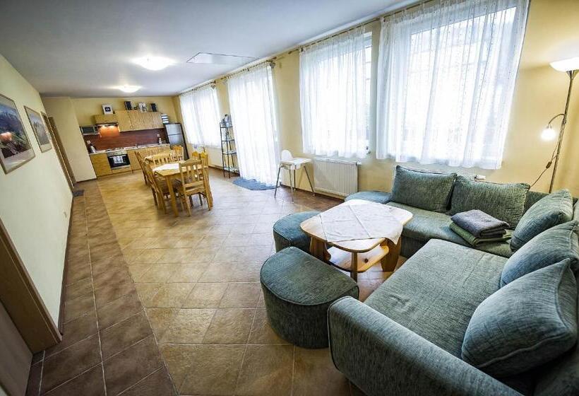 פנסיון Privat Galfy