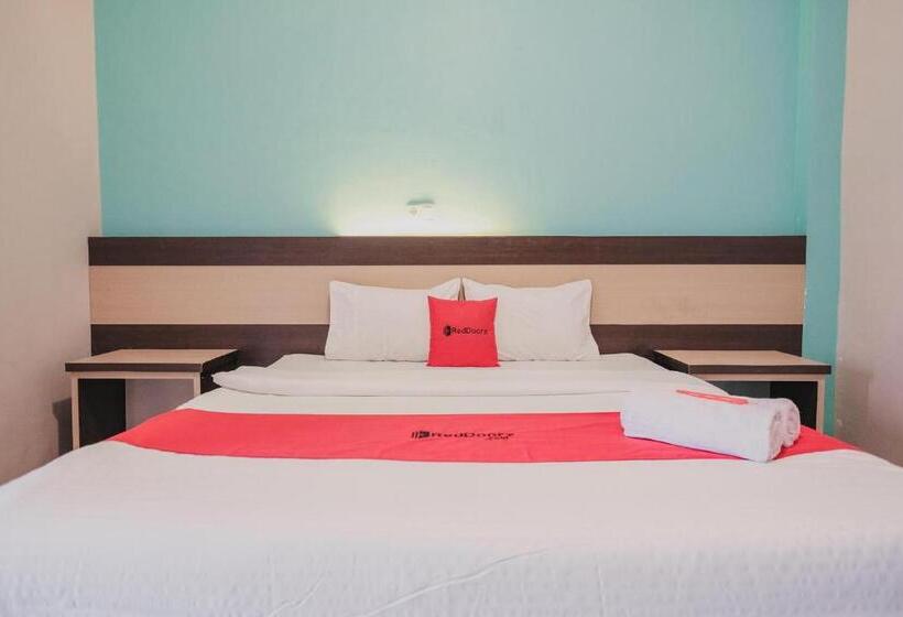 پانسیون Reddoorz Syariah At Hotel Grand Mentari