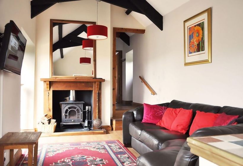Delightful Single Storey Barn With Charming Features Near Looe