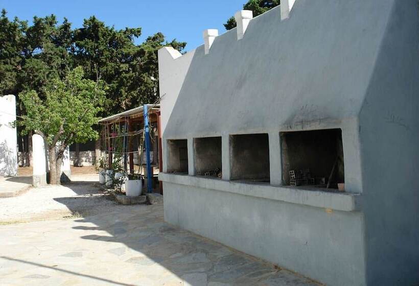 هتل Krios Beach Camping