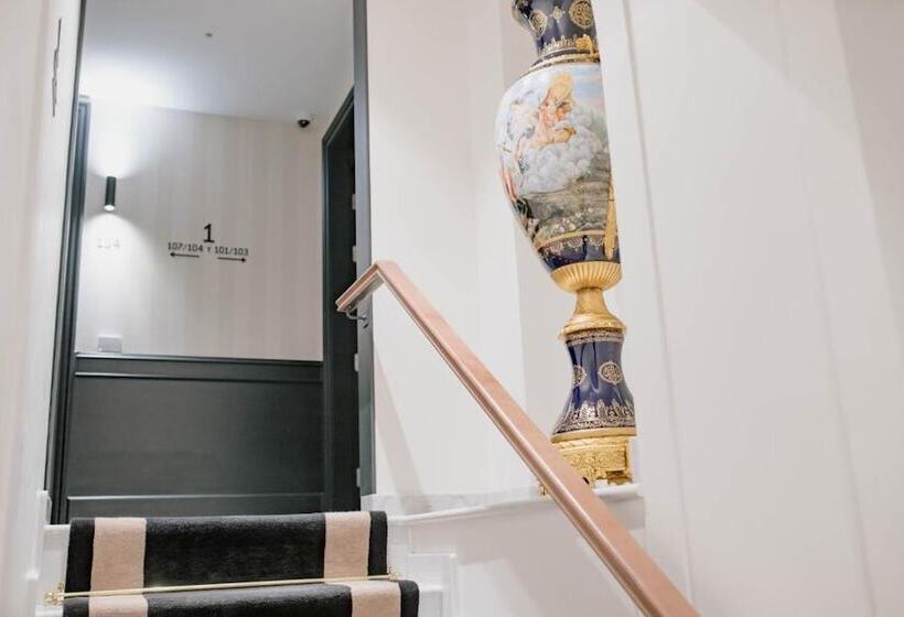 هتل Myr Palacio Vallier