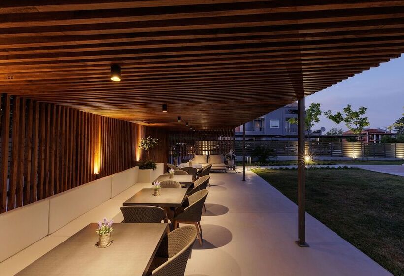 هتل V Luxury Suites