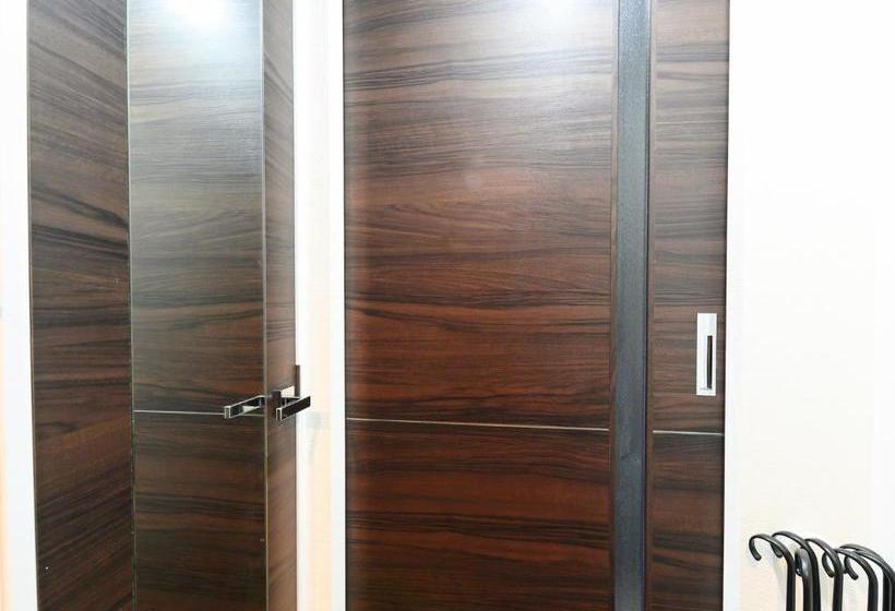 فندق صغير Casa De La Familia