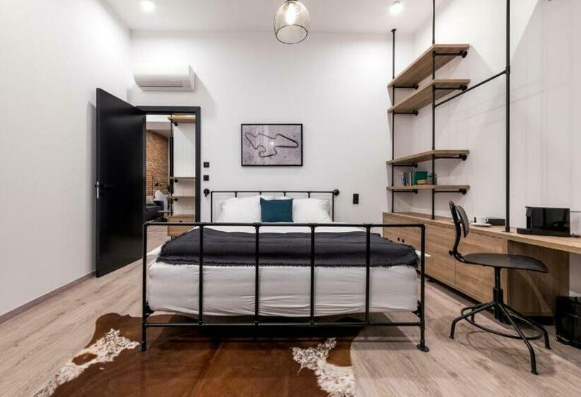 هتل Apartmánový Dům U Tomana