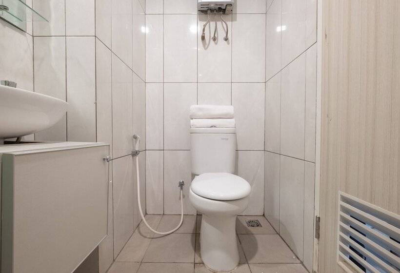 هتل Oyo 2245 Apartment Grand Kamala Lagoon