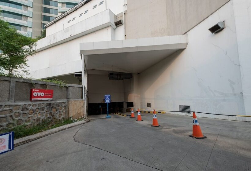 هتل Oyo 2245 Apartment Grand Kamala Lagoon