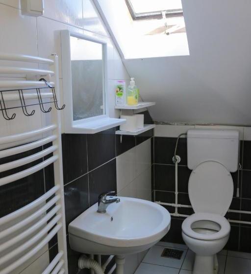 تختخواب و صبحانه Vila Viktori