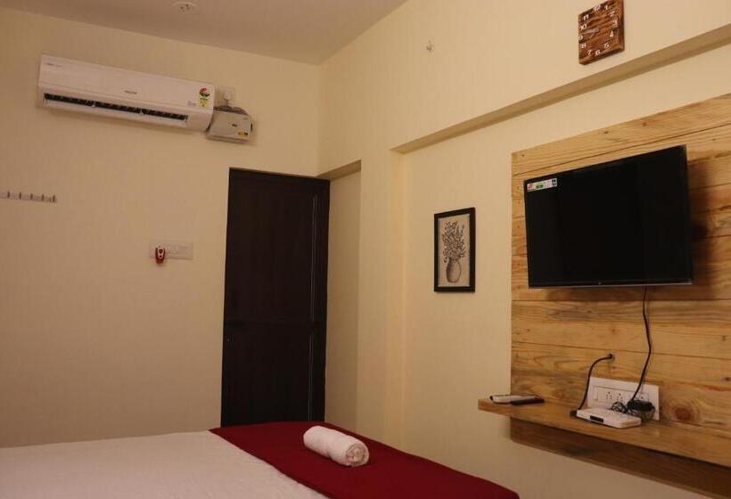 ホテル Grand Suites Srirangam