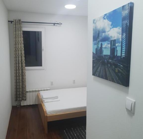 پانسیون Apartments And Rooms L E F T River Belgrade