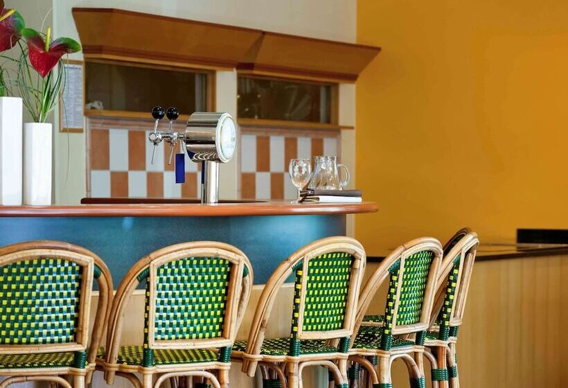 هتل Ibis Köln Frechen