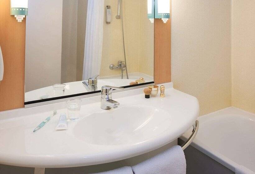 هتل Ibis Paris Pantin Eglise