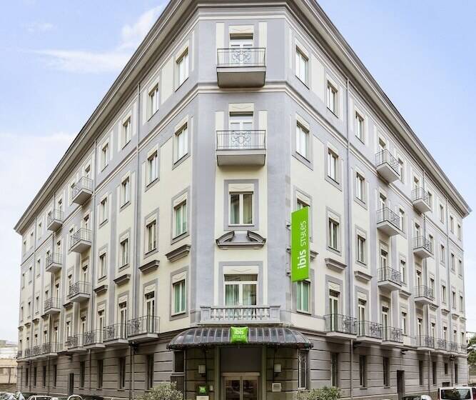 هتل Ibis Styles Napoli Garibaldi