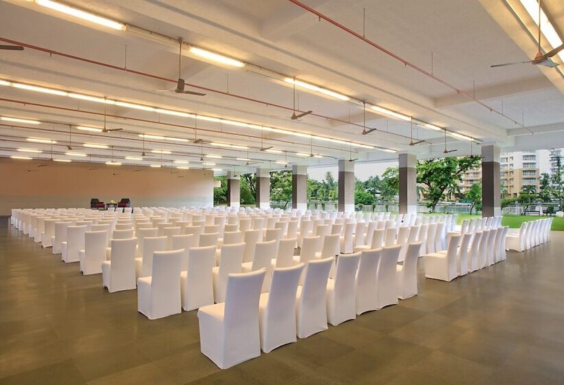 Курорт Le Méridien Kochi