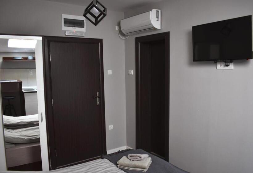پانسیون Apartmani Zrenjanin