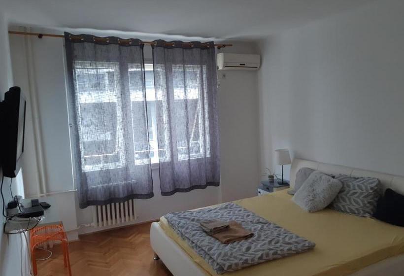 پانسیون Central Station Private Rooms