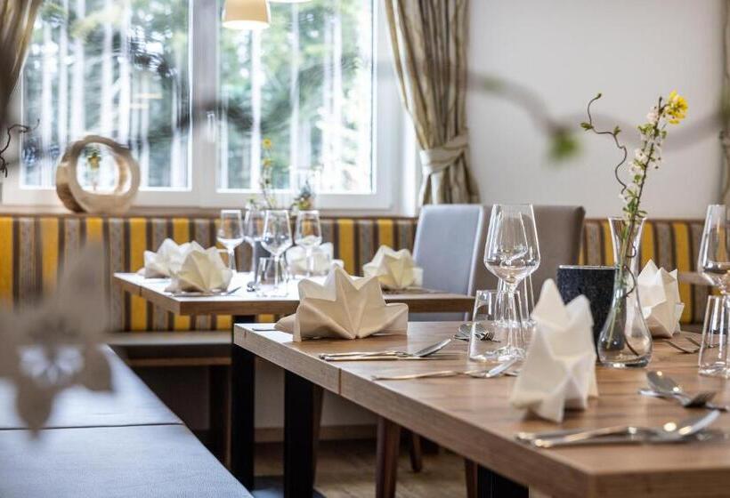 פנסיון Der Alpenblick