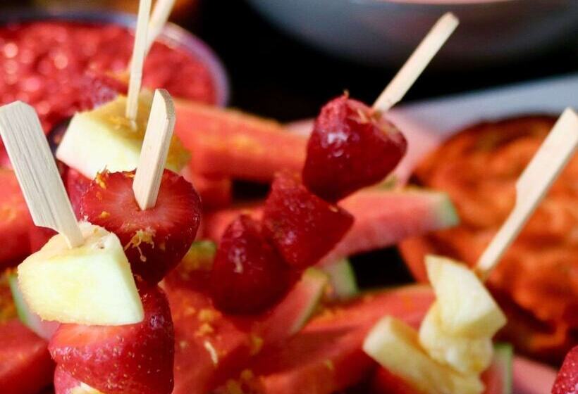 Отель Campanile Marne La Vallee  Bussy Saint Georges