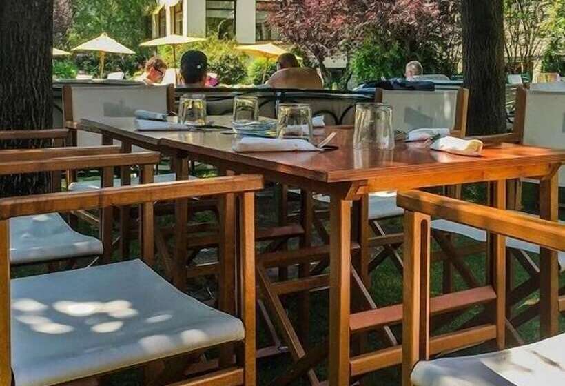 هتل Restaurant Pessets & SPA