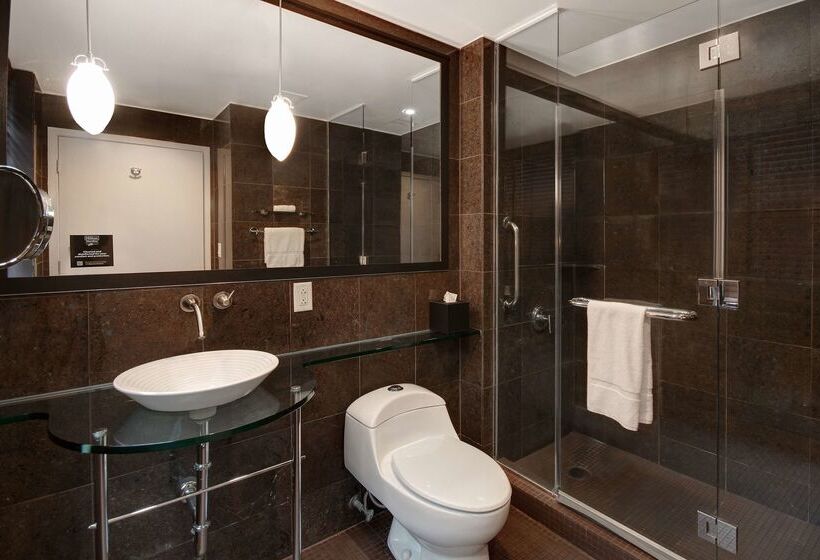 هتل The Sam Houston  Curio Collection By Hilton