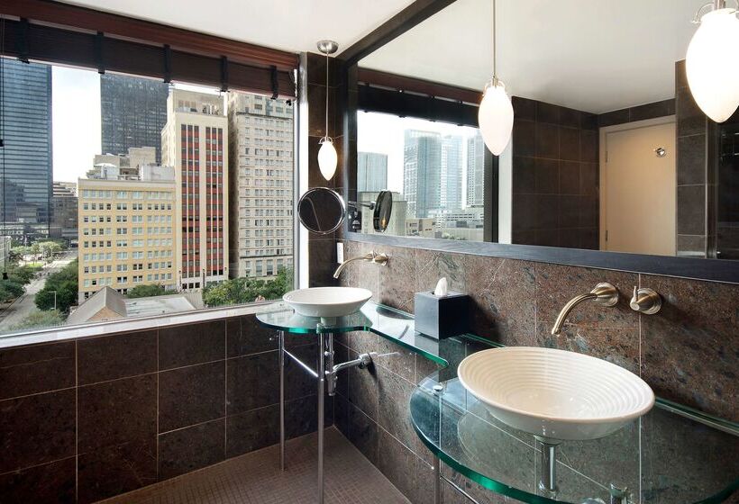 هتل The Sam Houston  Curio Collection By Hilton