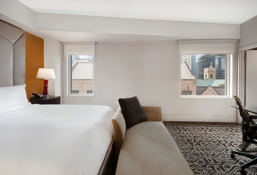 هتل The Sam Houston  Curio Collection By Hilton