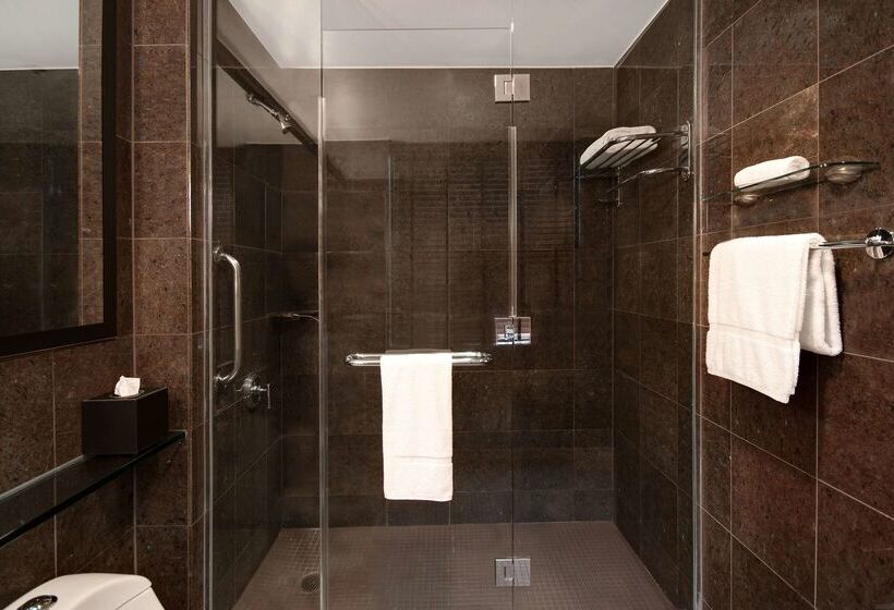 هتل The Sam Houston  Curio Collection By Hilton