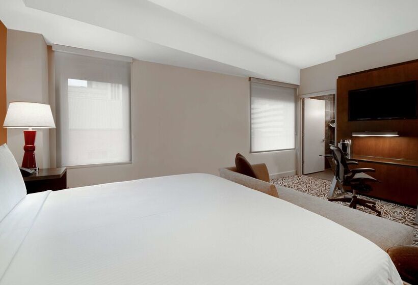 هتل The Sam Houston  Curio Collection By Hilton