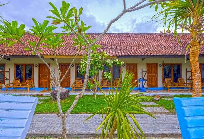 هتل Surfers Beachfront Lombok