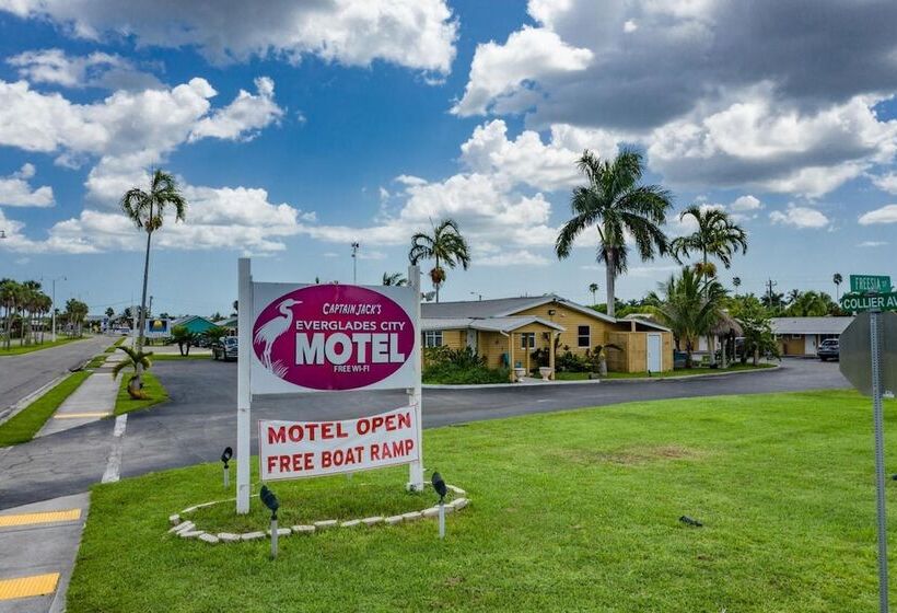 Everglades City Motel