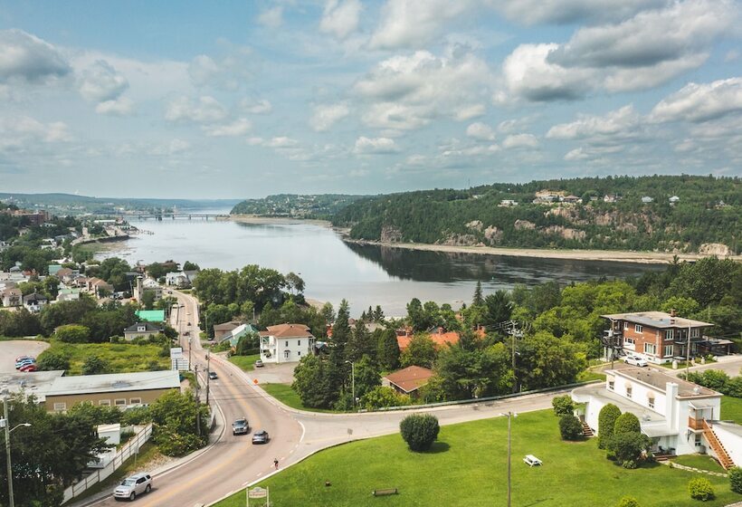 Отель Auberge Resto Le Parasol
