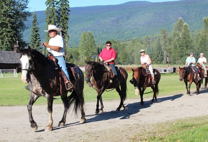 فندق Fort Wells Gray Rustic Cabins Hostel
