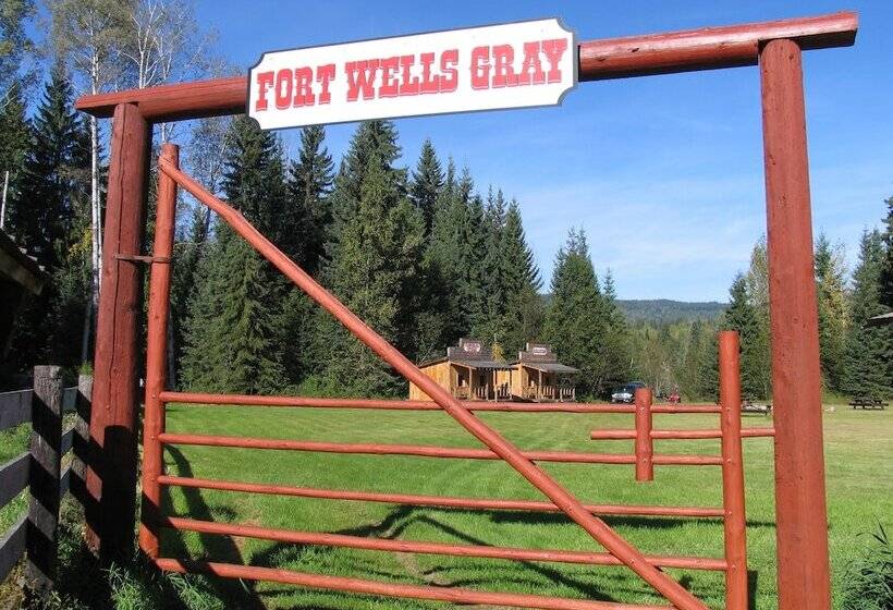 فندق Fort Wells Gray Rustic Cabins Hostel