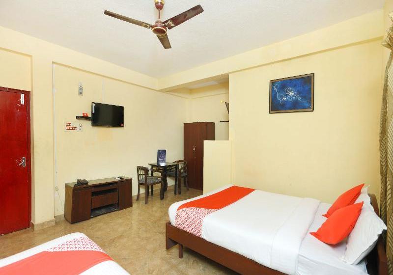 בית מלון כפרי Royal Mass Club By Oyo Rooms