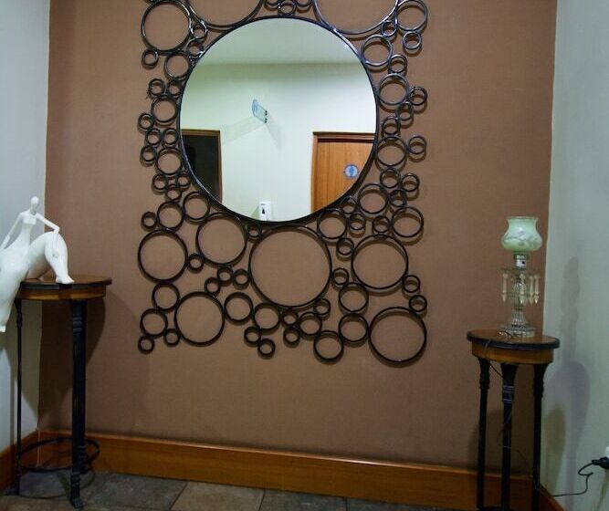 צימר Pepe S House Cuenca I Hotel & Boutique Hostel