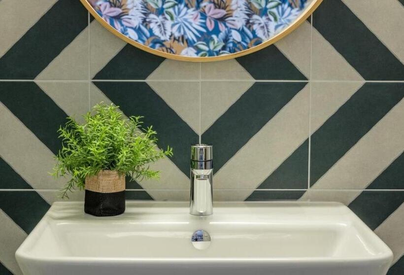 호텔 Hôtel Restaurant L Epicurien