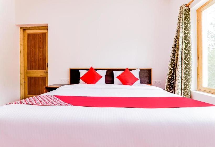 ホテル Oyo 72466  Charvi Inn