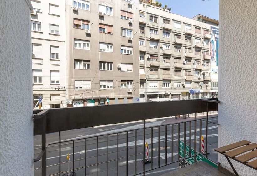 هتل Premium Crown Suites