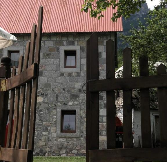 بنسيون Molla Guest House