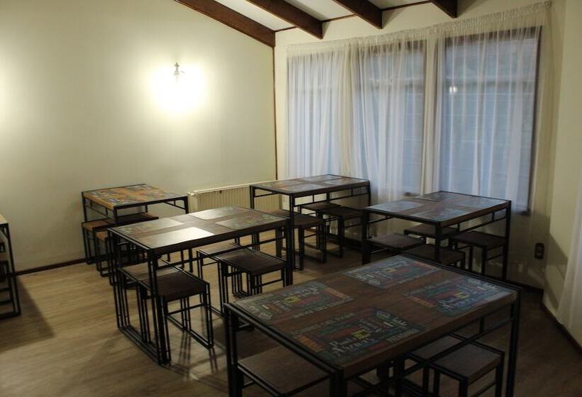 הוסטל Haiken Hostal