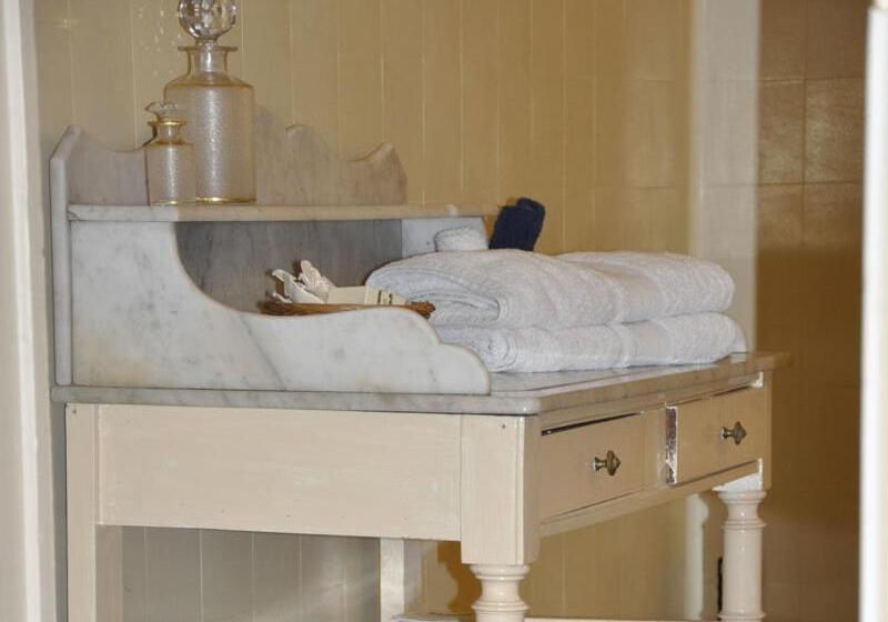 Bed And Breakfast   Château Du Vau