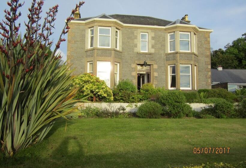 بنسيون Ronebhal Guest House