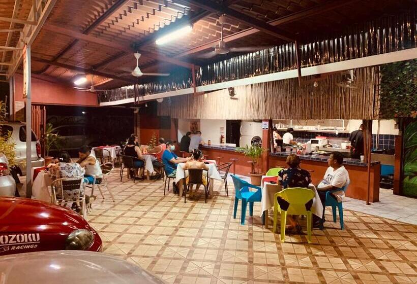 پانسیون Cabinas Jacomar