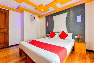 هتل Oyo 28075 Relax In Kerala 3 Bhk